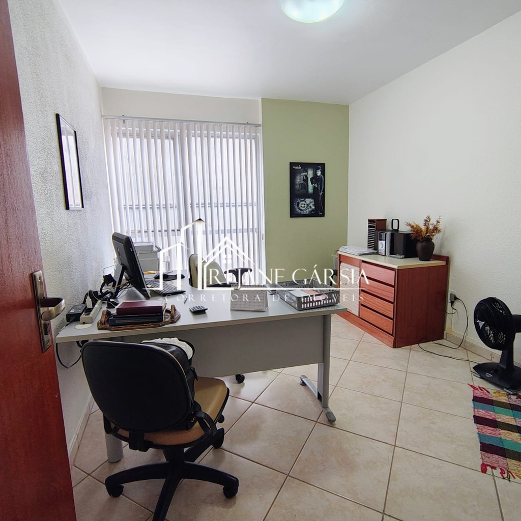 b936ddf9-5259-4287-8baf-e6b510f80848.jpg