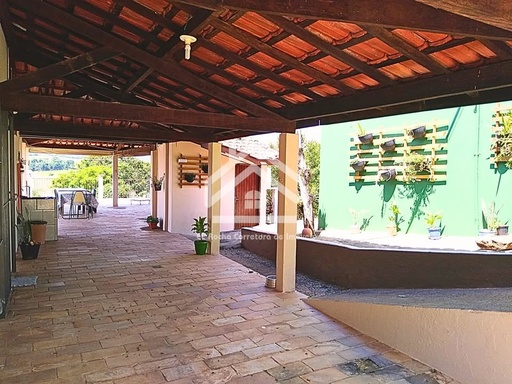 Casa de 4 quartos, 300m² no bairro Bairro, em Serra Negra | Eu Corretor