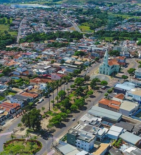 Casa de no bairro Centro, em Piumhi | Eu Corretor