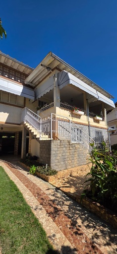 Casa de 3 quartos, no bairro Volta do Lago, em Lambari | Eu Corretor