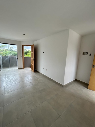 Casa de 2 quartos, no bairro Embu, em Colombo | Eu Corretor