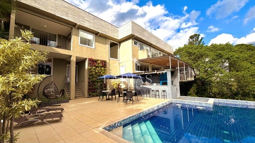 Casa de 8 quartos, 700m² no bairro Pedro do Rio, em Petrópolis | Eu Corretor