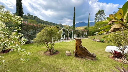 Casa de 3 quartos, 260m² no bairro Vale das Videiras, em Petrópolis | Eu Corretor