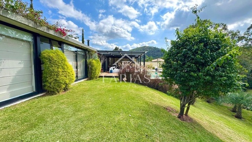 Casa de 3 quartos, 260m² no bairro Vale das Videiras, em Petrópolis | Eu Corretor