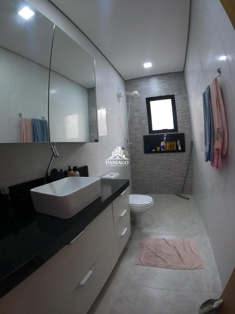 image_re_8622893.jpg