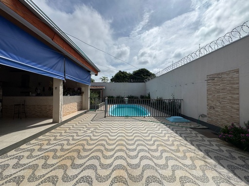 Casa de 3 quartos, 294m² no bairro Centro, em São João Batista do Glória | Eu Corretor