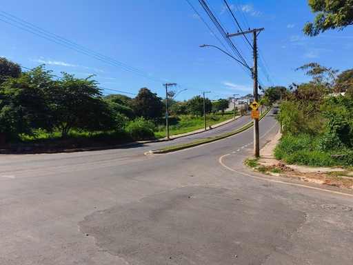 Lote/Terreno de 300m² no bairro Vila Rica , em Passos | Eu Corretor