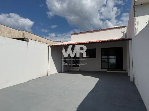 Casa de 2 quartos, no bairro Aclimação, em Passos | Eu Corretor