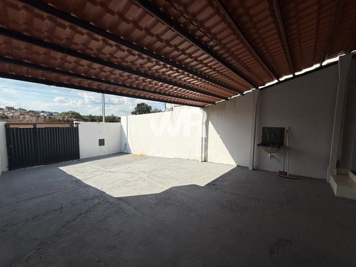 Casa de 2 quartos, no bairro Aclimação, em Passos | Eu Corretor