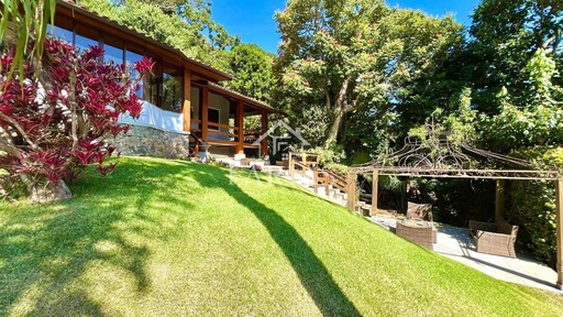 Casa de 5 quartos, 1250m² no bairro Corrêas, em Petrópolis | Eu Corretor